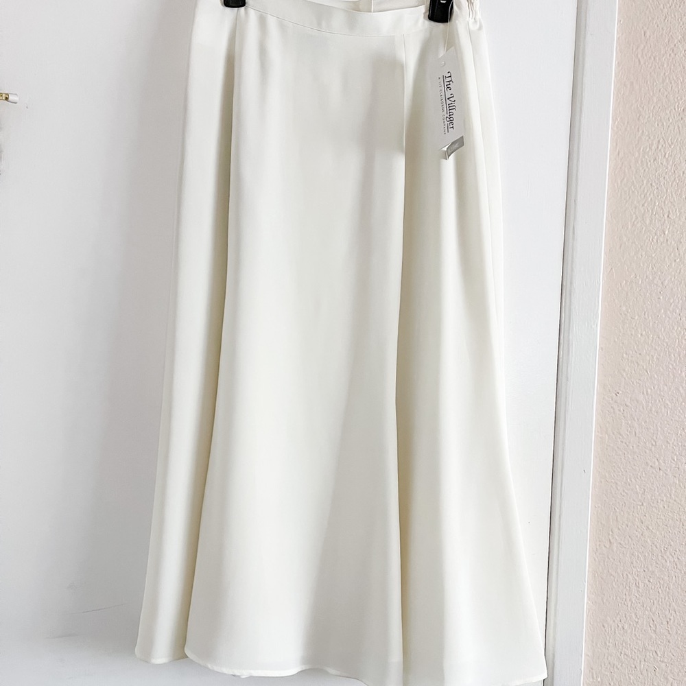 White maxi skirt